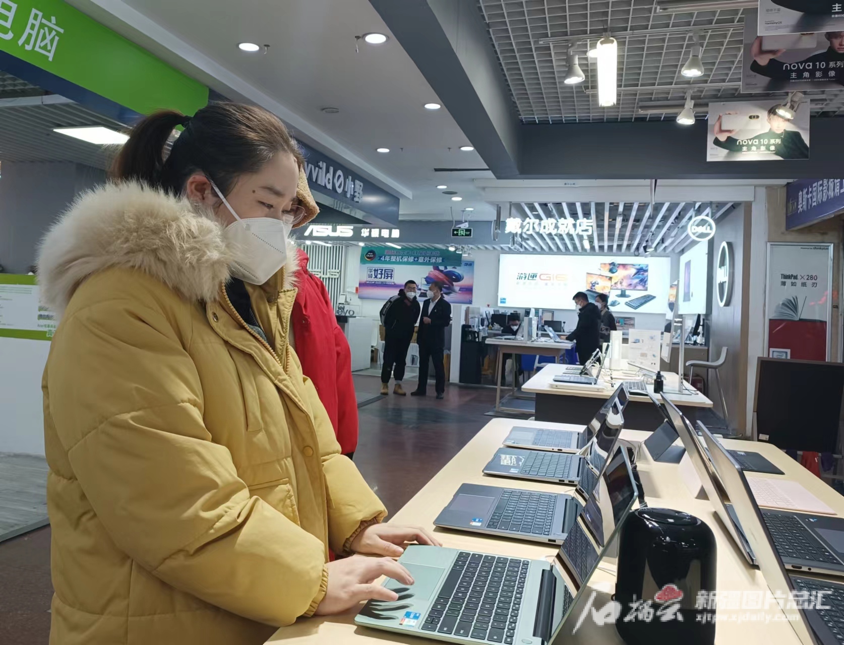 乌市百花村电子产品销售迎热潮，精准纾困举措激活市场新活力